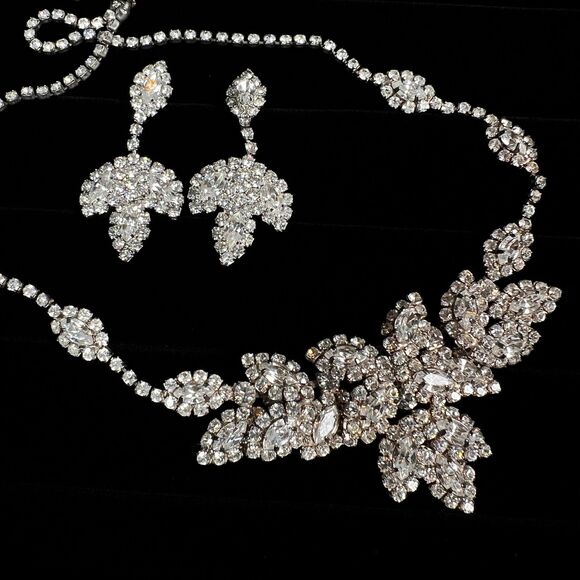Rhinestone Costume Necklace | Leaf Style - Picture 3 of 5